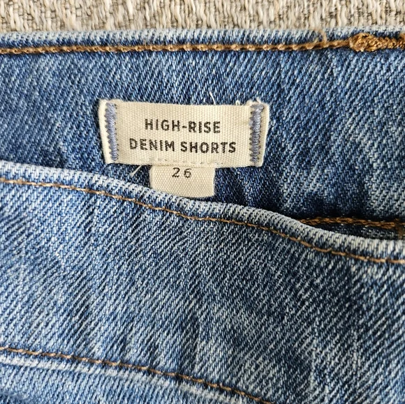 Madewell High-Rise Ripped Denim shorts Size Waist 26 (Small) - Picture 4 of 6